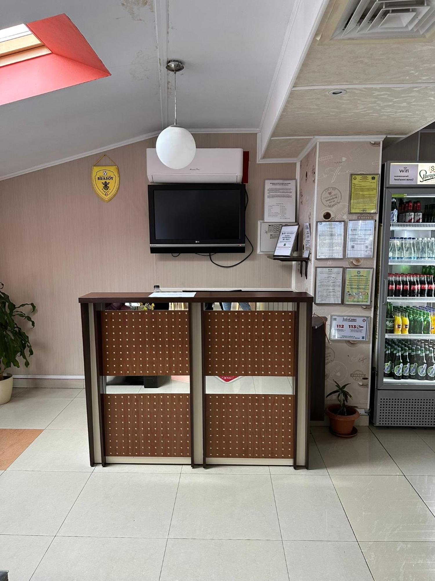 Restaurant Motel Dolorean ساتْشيلي المظهر الخارجي الصورة