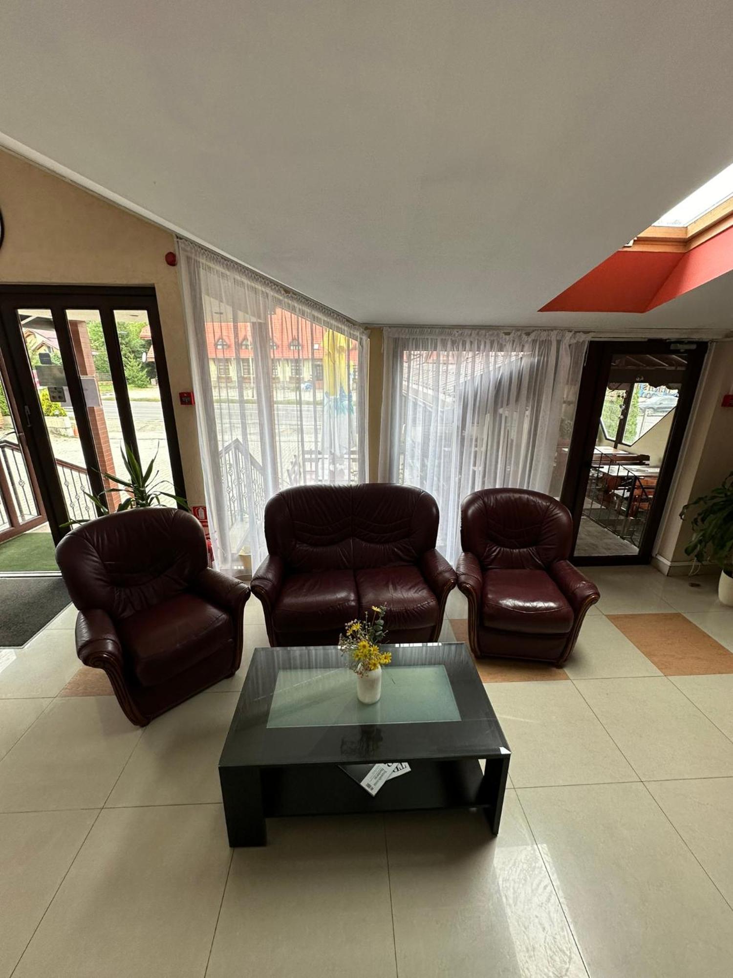 Restaurant Motel Dolorean ساتْشيلي المظهر الخارجي الصورة